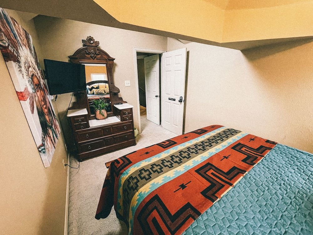 Towering Oaks Event & Retreat Center Grand House 6