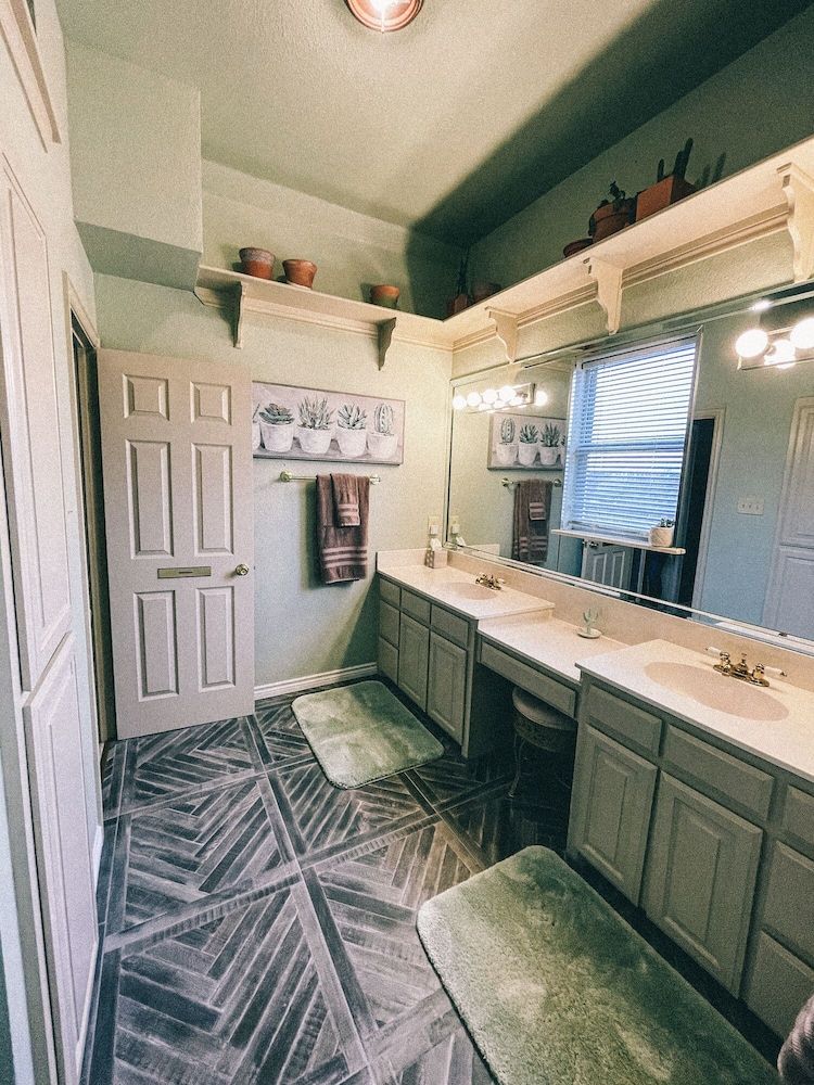 Towering Oaks Event & Retreat Center Grand House 20