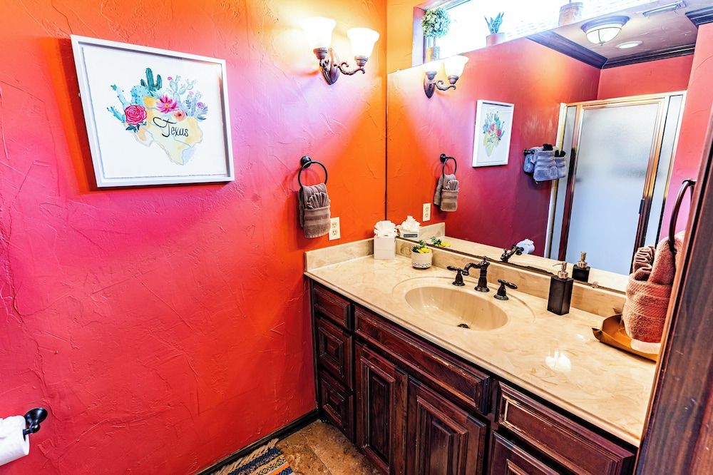 Towering Oaks Event & Retreat Center Classic Double Room 6