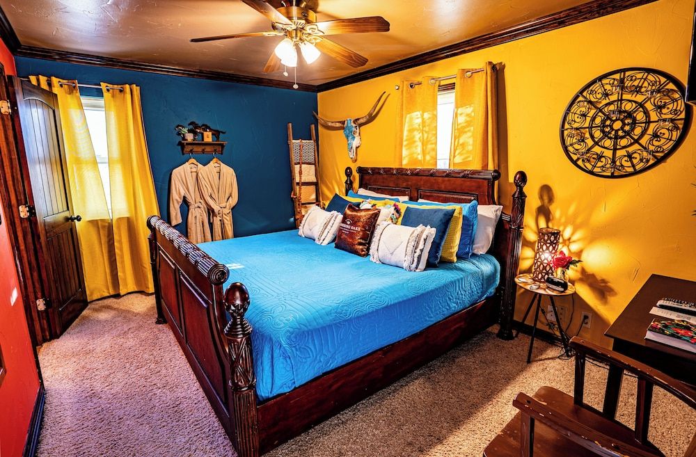 Towering Oaks Event & Retreat Center Classic Double Room 2