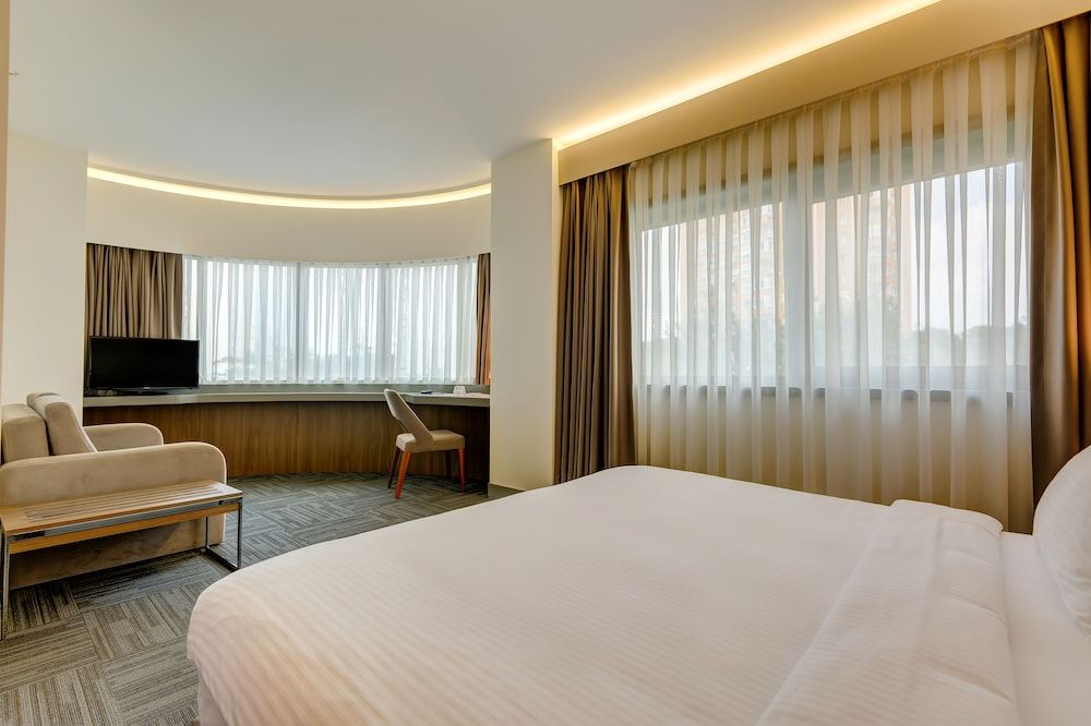 Superior Double or Twin Room, 1 Bedroom, Private Bathroom, Park View