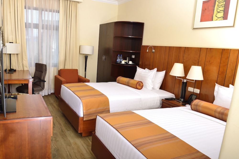 The HUB Hotel Deluxe Twin Room, 2 Double Beds 4