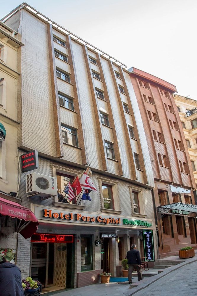 undefined Pera Capitol 7