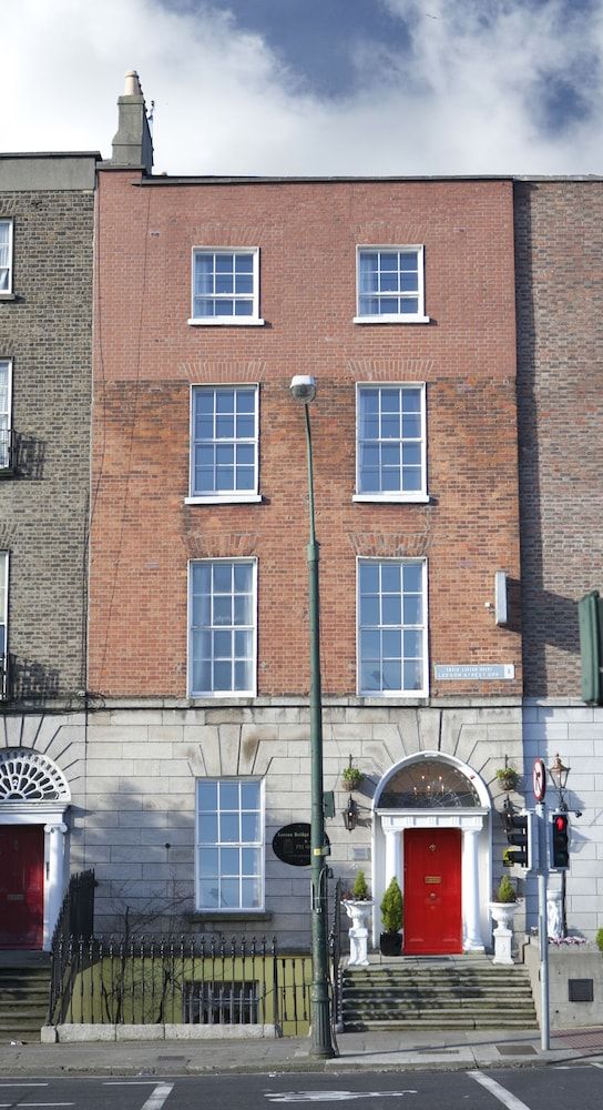 undefined Leeson Bridge Guesthouse