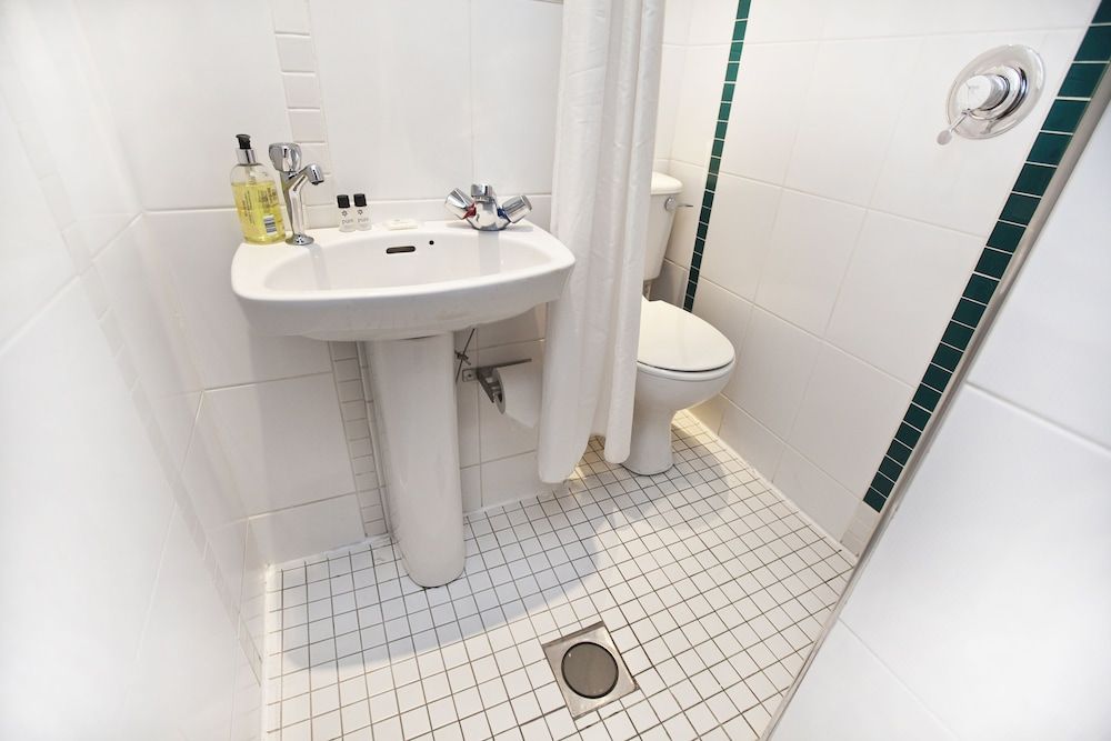 undefined Leeson Bridge Guesthouse 9