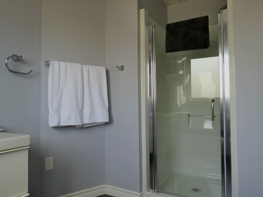 The Fourth Lock Bed & Breakfast Lake Fletcher 5