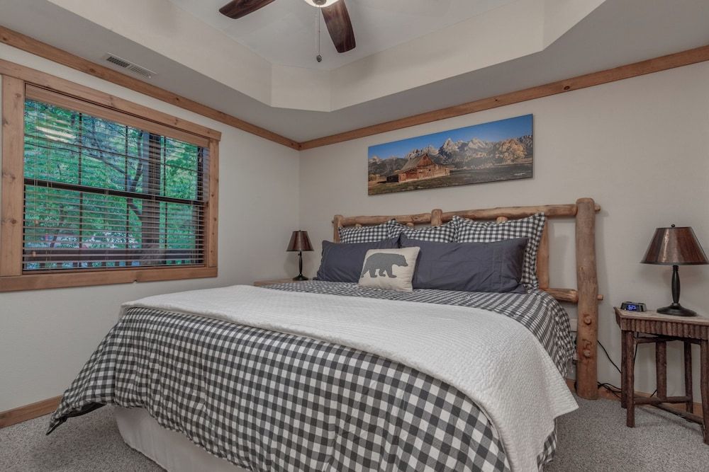 Two bedroom two bath luxury lakefront ja