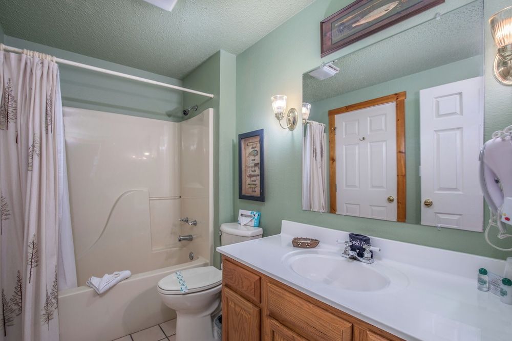 Basic Condo, 2 Bedrooms, 2 Bathrooms