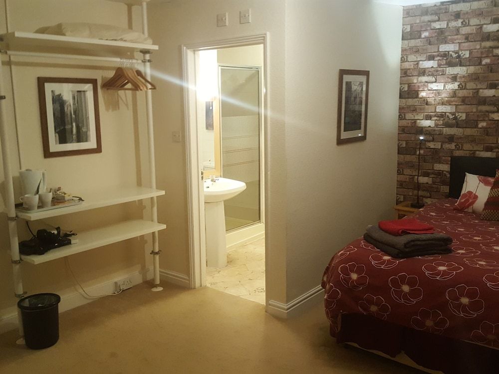 Angel Guest House Suite, Ensuite 6