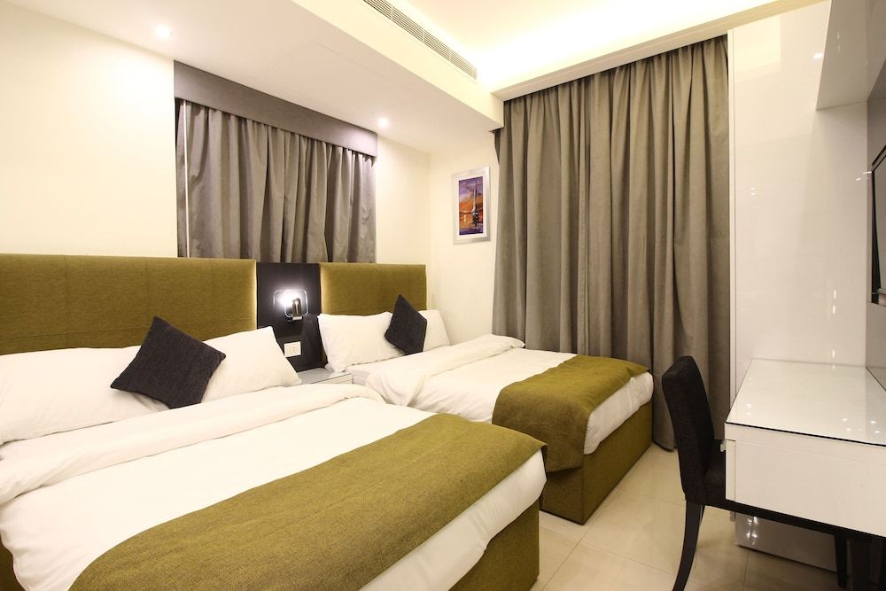 undefined Palm Ville Suites 2