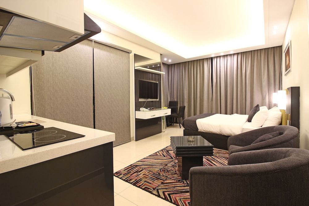 undefined Palm Ville Suites 10