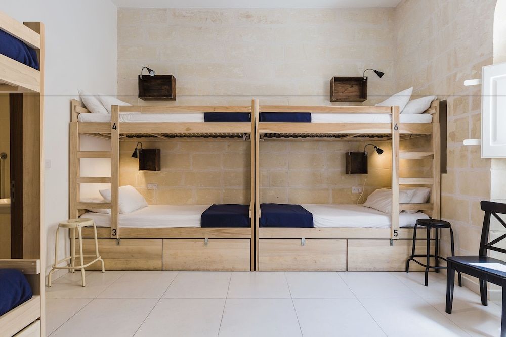 Two Pillows Boutique Hostel Bed in 6 Bed Dorm Ensuite 2