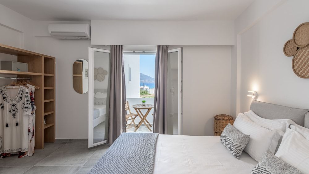 Ippocampos Studio, Sea View