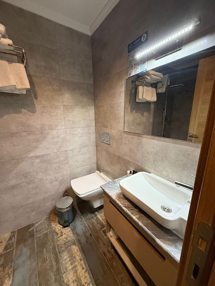 On Hotel Standard Double Room, Garden View 7