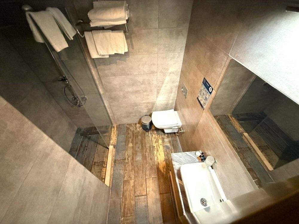 undefined On Hotel 10