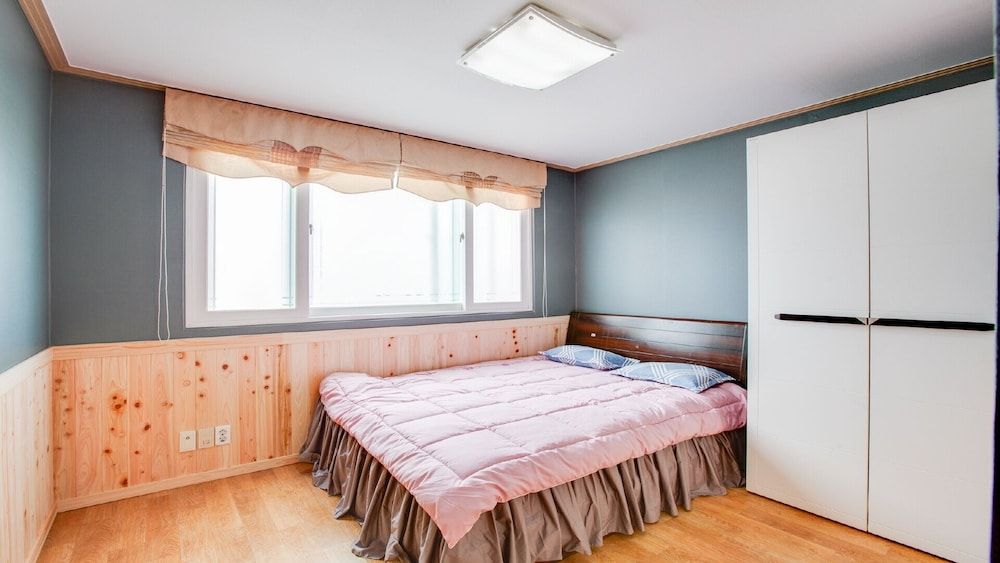 Vellise Pension Rose 2