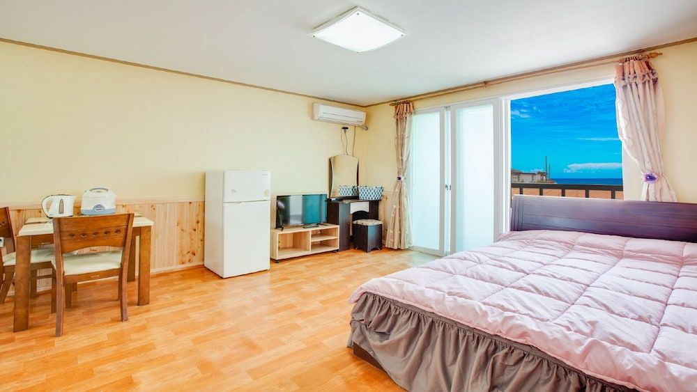 Vellise Pension Cosmos 2