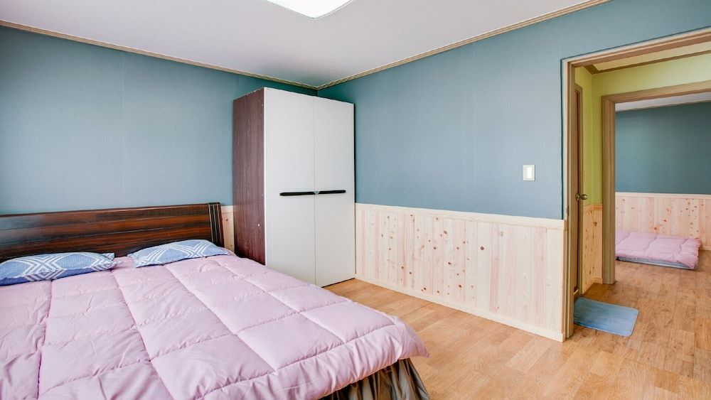 Vellise Pension Rose