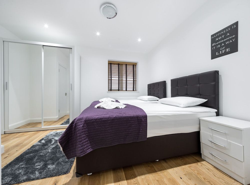 undefined London Homes 5