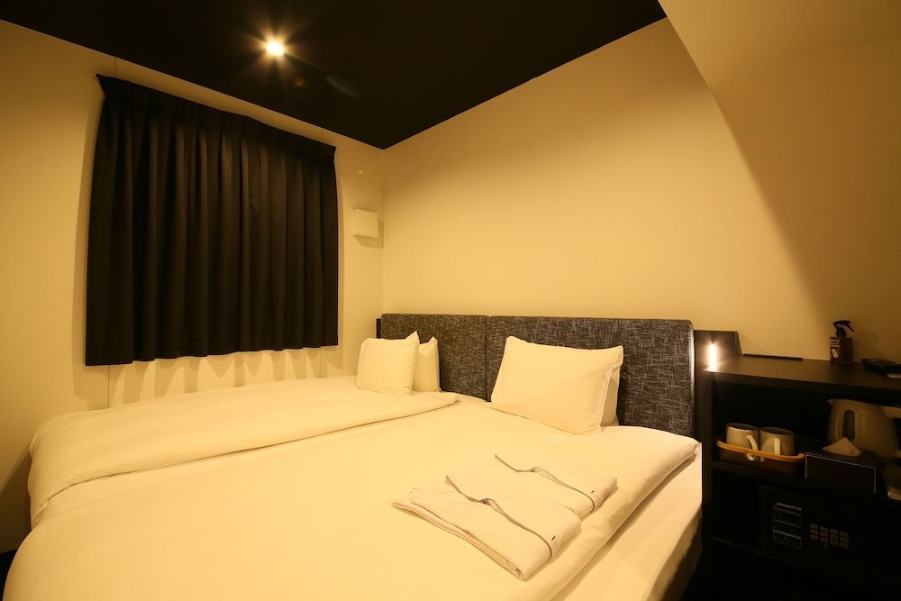 undefined HOTEL TRAD Replay 5