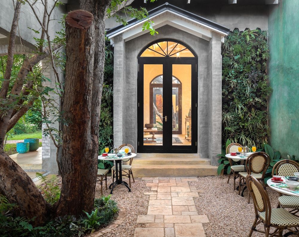 undefined Mbano Manor Hotel Victoria Falls 9