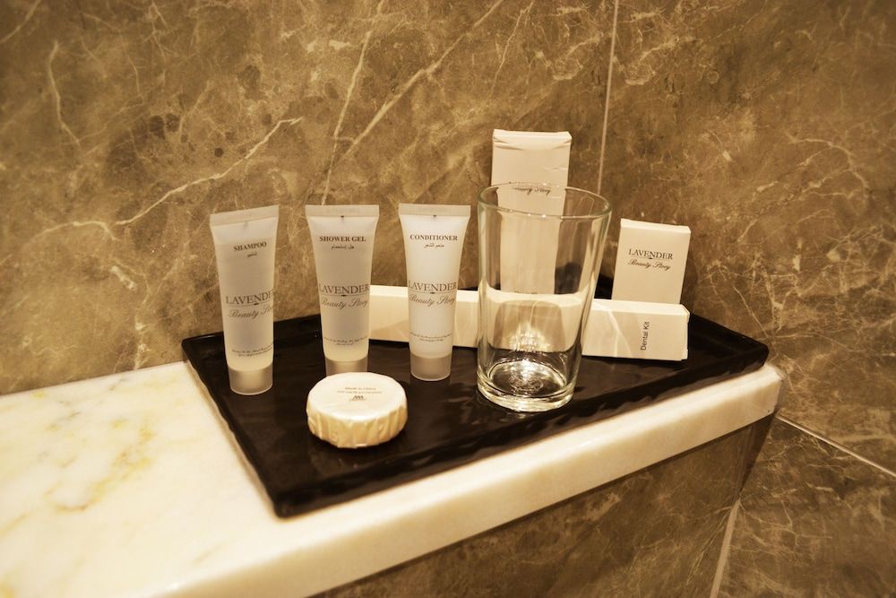 Bathroom amenities