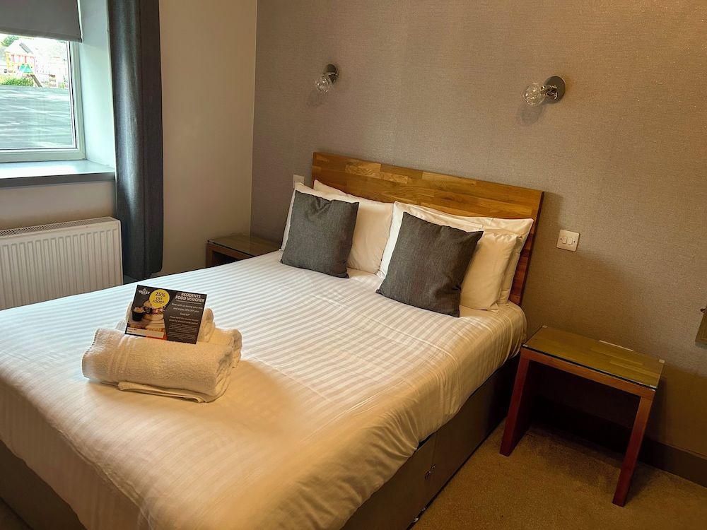 The Valley Anglesey Two Room Suite 5