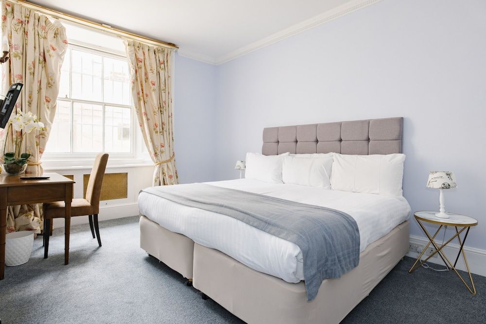 undefined The Abbey Notting Hill 3