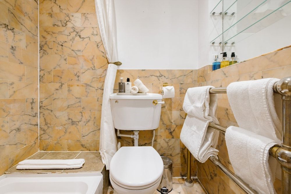 The Abbey Notting Hill Lower Ground Double Room 4