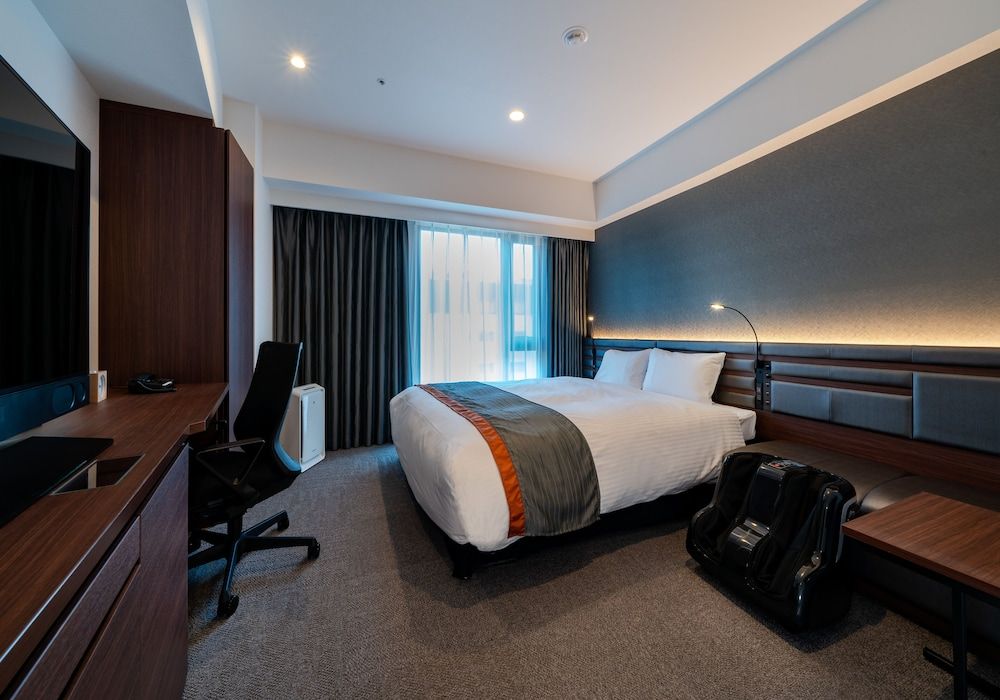 Corner Double Room - Smoking