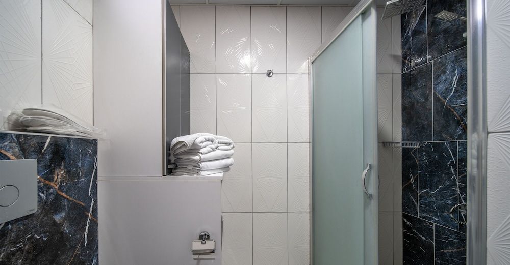 Prime Inn City Family Suite 15