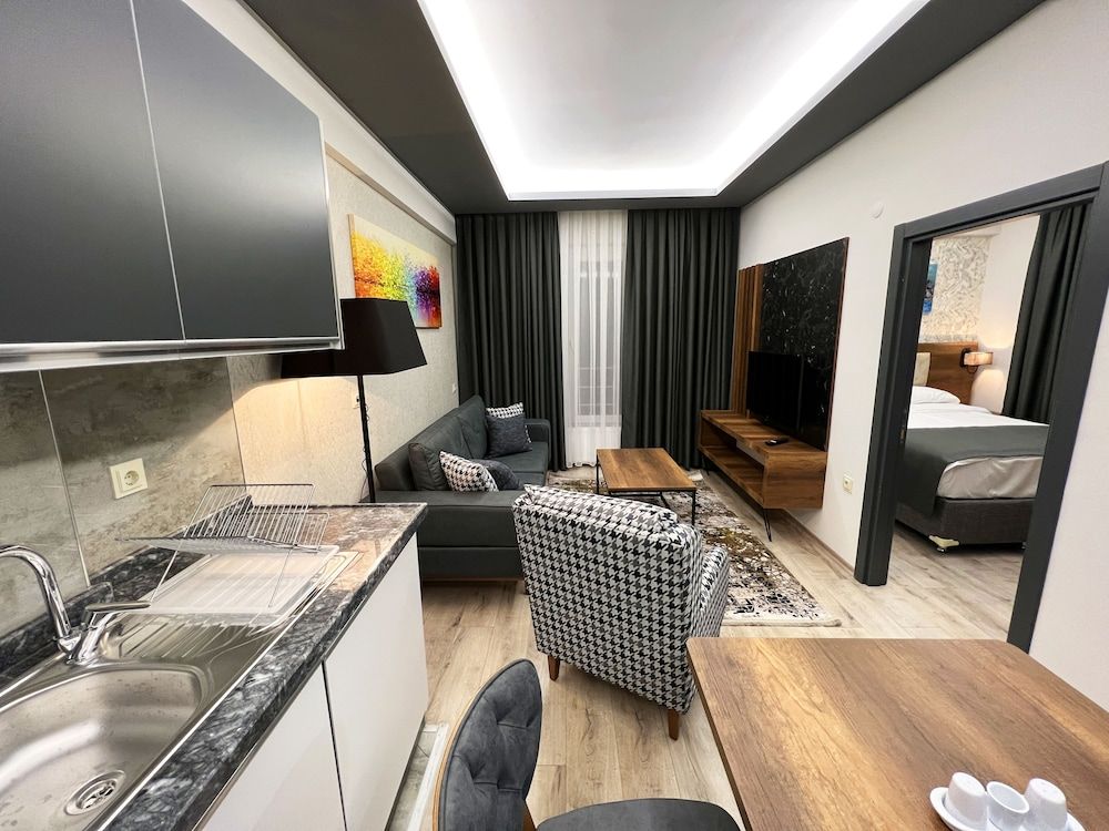 Prime Inn City Comfort Suite 3