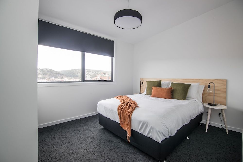 Change Overnight Life Changer - City View