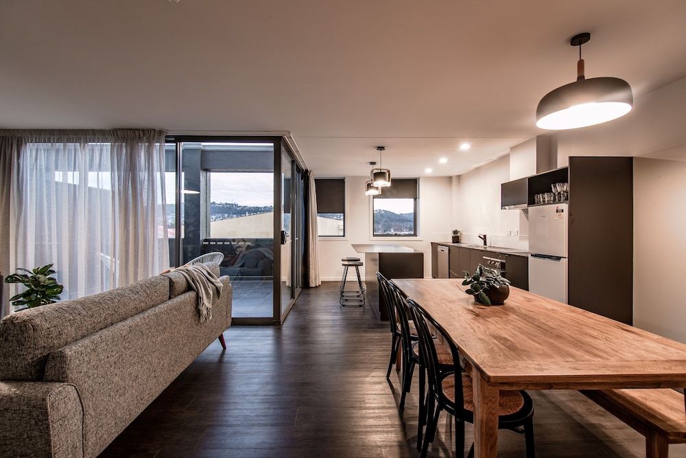 Change Overnight Life Changer - City View 12