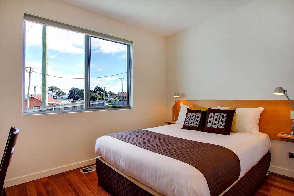 Luxury Cottage, 2 Queen Beds