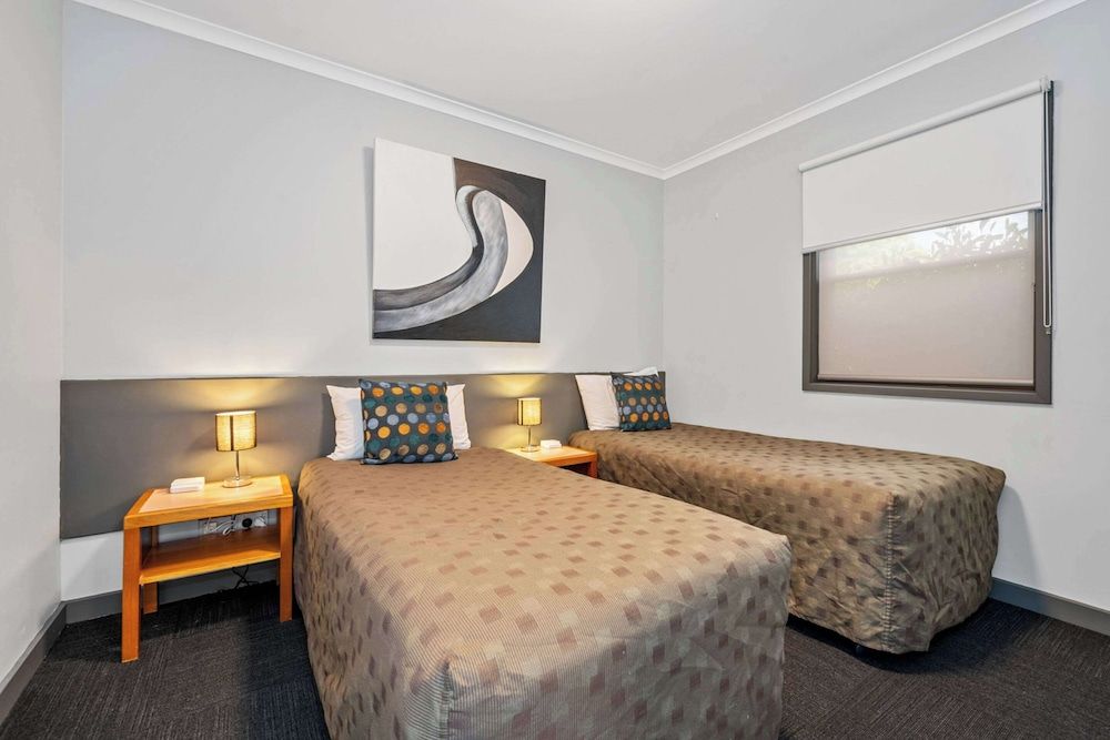 Villa, Multiple Beds