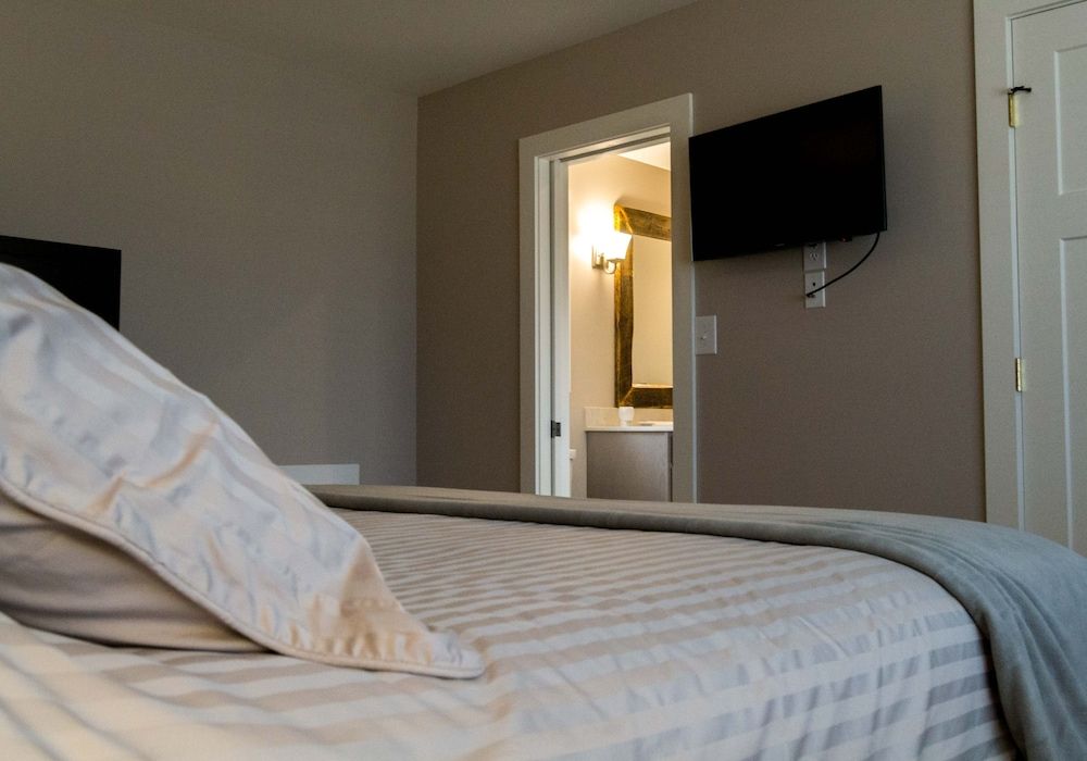 Deluxe One Bedroom
