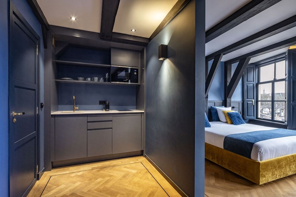 CTY Books Signature Room (Roald Dahl) 5