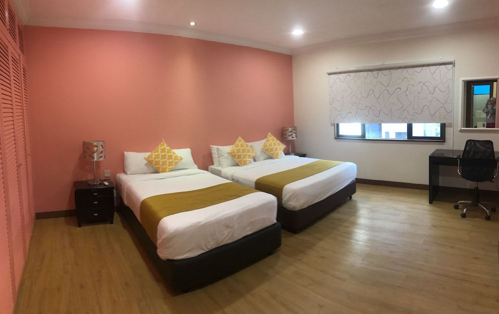 Rimbun Suites & Residences Basic Apartment, 3 Bedrooms, Non Smoking, Kitchenette 2