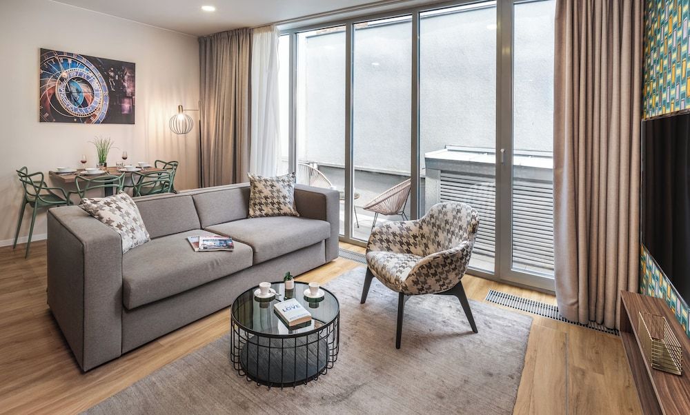 VN17 Rooftop Suites by Adrez Living Apartment 4