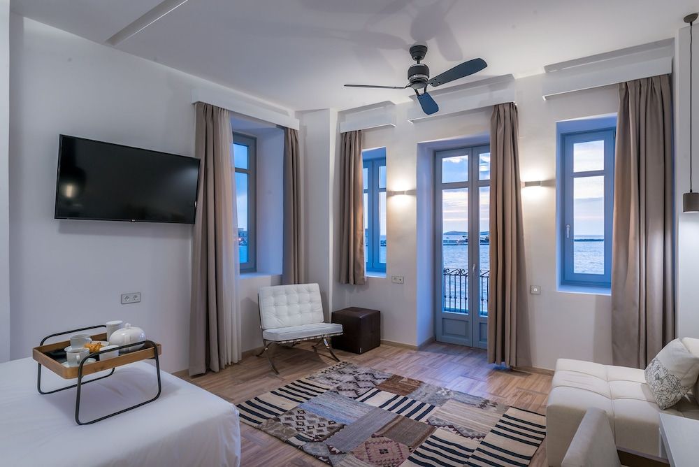 Shapes Luxury Suites Junior Suite, Sea View (Panoramic) 9