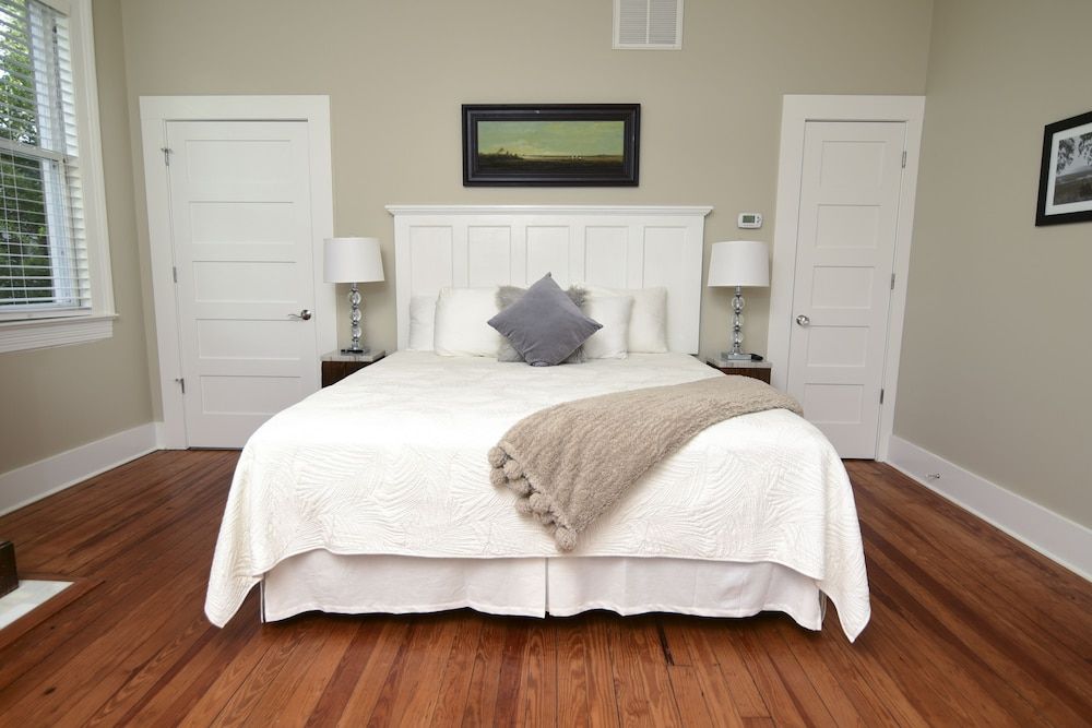 607 Bay Inn Downtown Beaufort Luxury Room, 1 King Bed, River View, Ground Floor 3