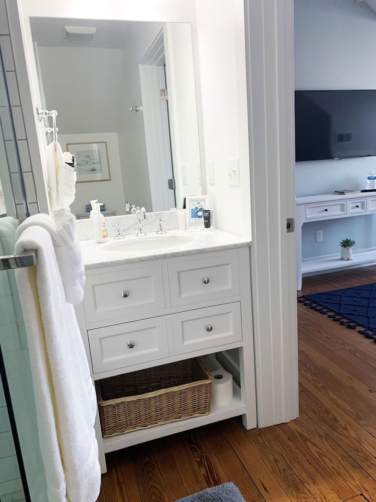 607 Bay Inn Downtown Beaufort Premium Room, 1 King Bed 2