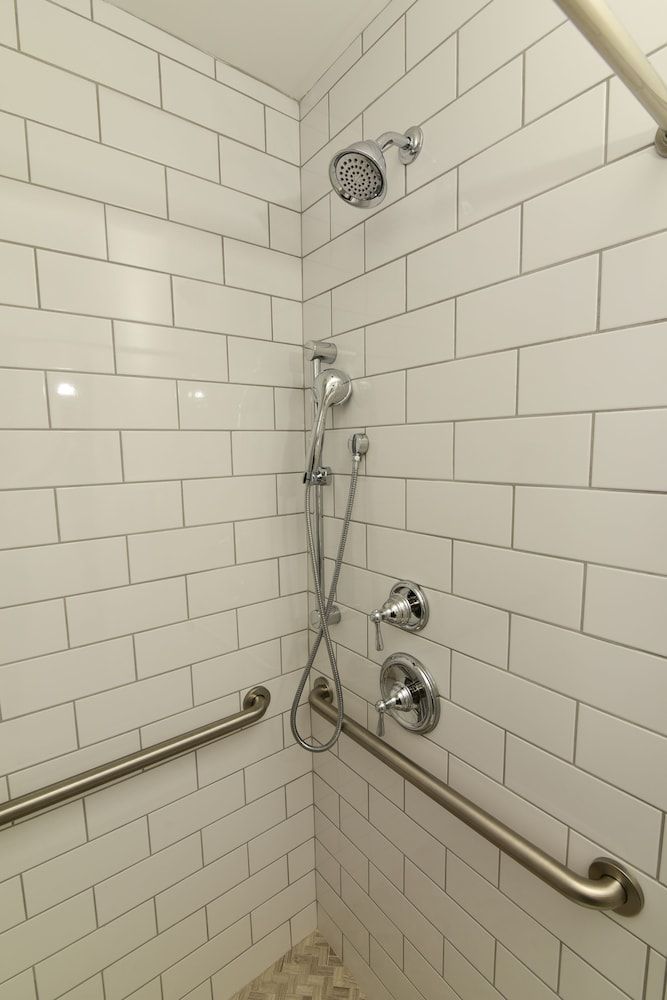 607 Bay Inn Downtown Beaufort Luxury Room, 1 King Bed, River View, Ground Floor 7