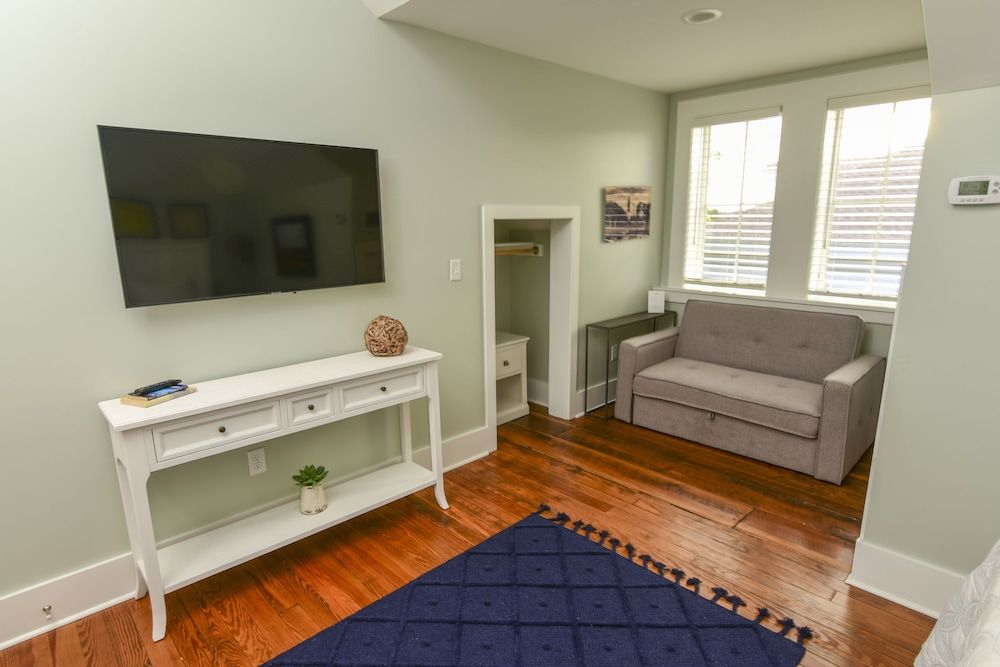 607 Bay Inn Downtown Beaufort Premium Room, 1 King Bed 3