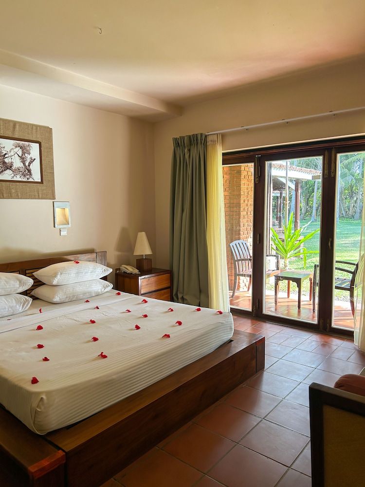 Club Bentota Deluxe Room 5