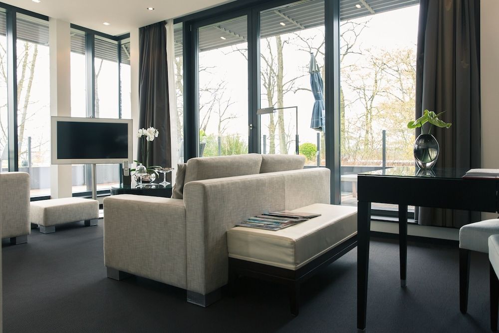 Relais & Châteaux Hotel Burg Schwarzenstein Grand Suite 9