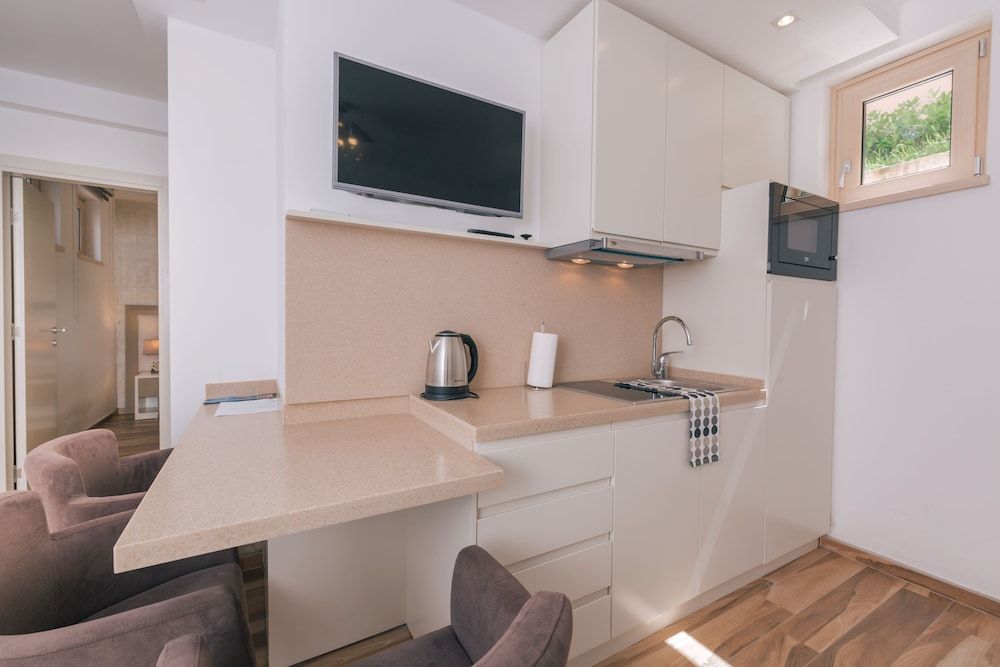 Villa Royal Apartments Deluxe Apartment, Terrace 10