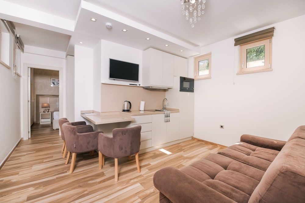 Villa Royal Apartments Deluxe Apartment (Ground Floor) 9