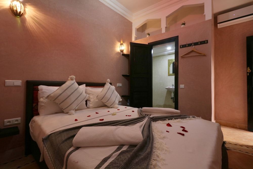 undefined Riad Elite 2